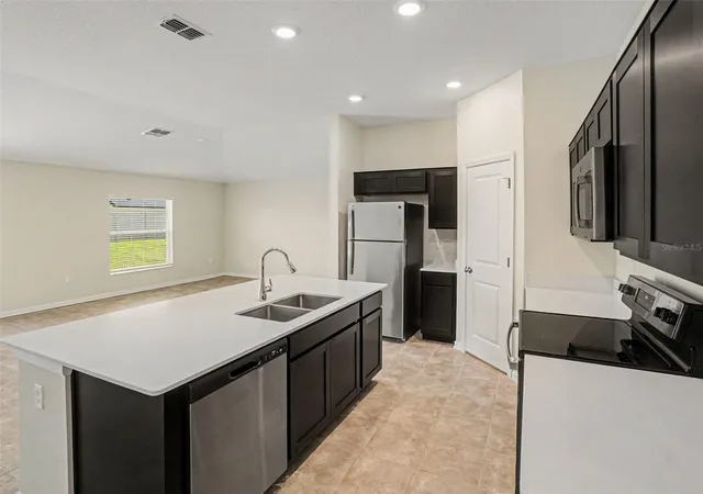 Photo 4 of Single family home for sale at 4141 Bull St, Saint Cloud, FL 34772 | MLS# O6448667 | Listing updated on 2026-10-09