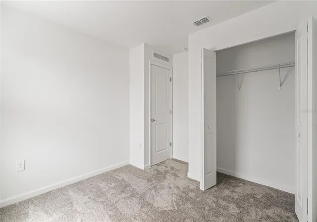 Photo 4 of Townhouse for sale at 5547 Ronin Dr, Saint Cloud, FL 34771 | MLS# O6448670 | Listing updated on 2026-10-10