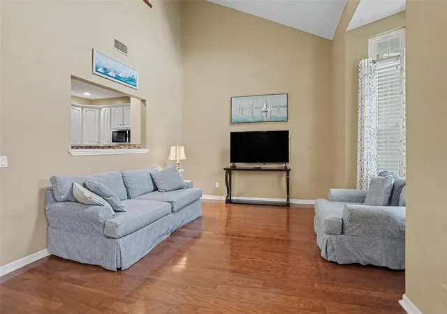 Photo 3 of Townhouse for sale at 190 Harbour Cvs Way, Clermont, FL 34711 | MLS# G5118874 | Listing updated on 2026-10-13