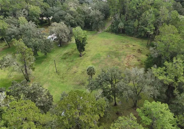 Photo 4 of Manufactured home for sale at 10379 NE Highway 314, Silver Springs, FL 34488 | MLS# OM733754 | Listing updated on 2026-10-10