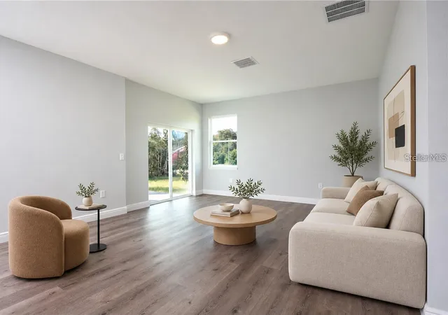 Photo 2 of Single family home for sale at 2433 Ave F Nw, Winter Haven, FL 33880 | MLS# S5159213 | Listing updated on 2026-10-11