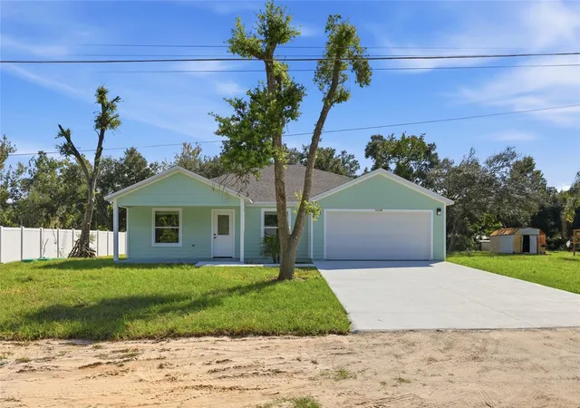 Single family home for sale at 11134 Woodside Dr, LEESBURG, FL 34788 | MLS# G5118876