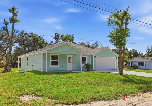Photo 1 of Single family home for sale at 11134 Woodside Dr, Leesburg, FL 34788 | MLS# G5118876 | Listing updated on 2026-10-22