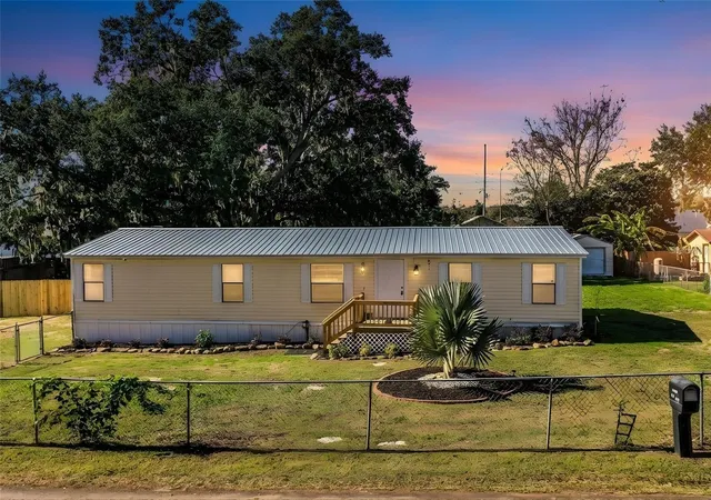 Manufactured home for sale at 6416 Shiflett Ave, LAKELAND, FL 33810 | MLS# B4902393