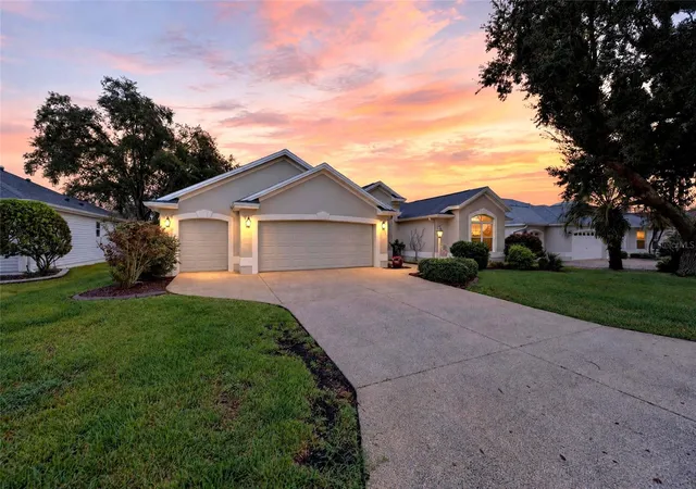 Photo 2 of Single family home for sale at 7775 Se 168th Lone Oak Loop, The Villages, FL 32162 | MLS# G5118877 | Listing updated on 2026-10-10
