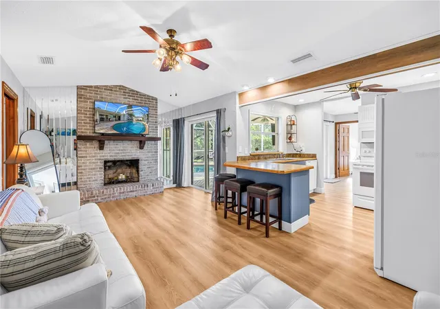 Photo 3 of Single family home for sale at 2079 Egret Dr, Palm Harbor, FL 34683 | MLS# TB8556584 | Listing updated on 2026-10-20