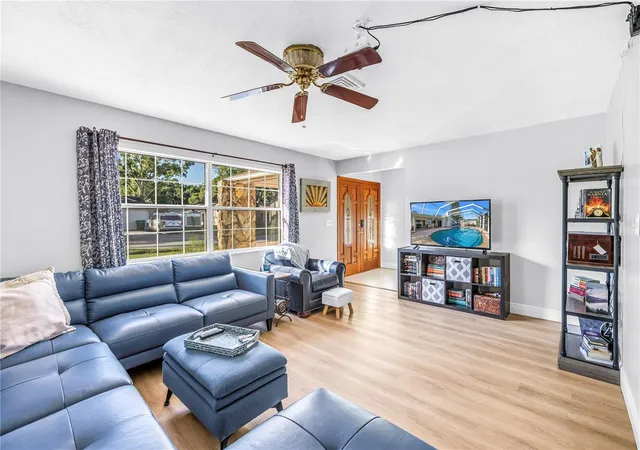 Photo 4 of Single family home for sale at 2079 Egret Dr, Palm Harbor, FL 34683 | MLS# TB8556584 | Listing updated on 2026-10-20