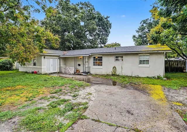 Photo 3 of Single family home for sale at 2205 N Hiawasee Rd, Orlando, FL 32818 | MLS# O6448691 | Listing updated on 2026-10-11