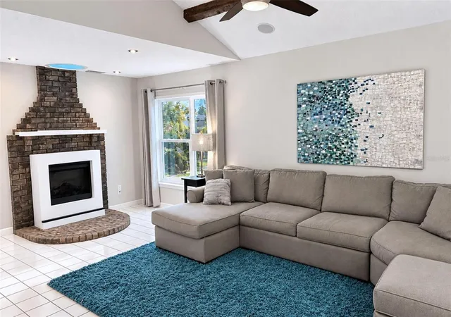 Photo 4 of Single family home for sale at 24 Cooper Ln, Palm Coast, FL 32137 | MLS# O6448696 | Listing updated on 2026-10-09