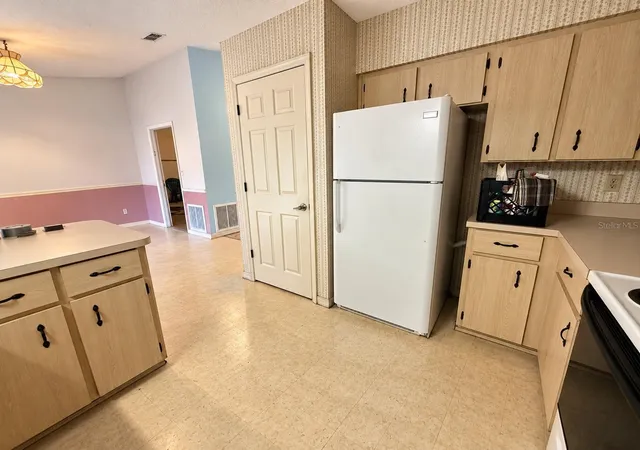 Photo 4 of Single family home for sale at 444 W Central Ave, Orange City, FL 32763 | MLS# A4709055 | Listing updated on 2026-10-10