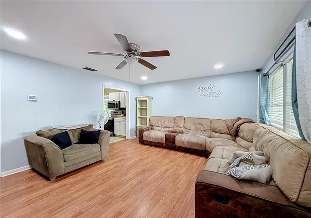 Photo 4 of Single family home for sale at 32848 County Rd 473, Leesburg, FL 34788 | MLS# O6448697 | Listing updated on 2026-10-13
