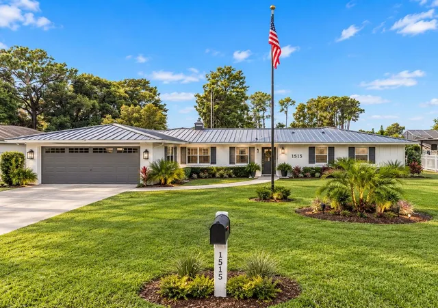 Photo 2 of Single family home for sale at 15150 Colley Dr, Tavares, FL 32778 | MLS# O6448700 | Listing updated on 2026-10-10