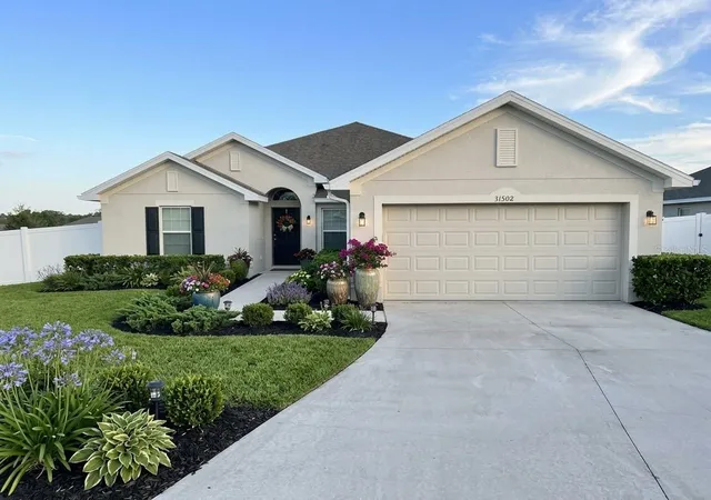 Photo 1 of Single family home for sale at 31502 Broadwater Ave, Leesburg, FL 34748 | MLS# G5118880 | Listing updated on 2026-10-12