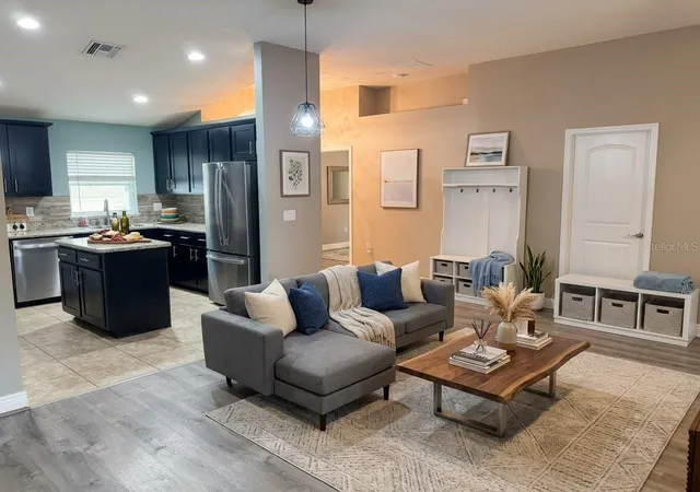 Photo 4 of Single family home for sale at 31502 Broadwater Ave, Leesburg, FL 34748 | MLS# G5118880 | Listing updated on 2026-10-12