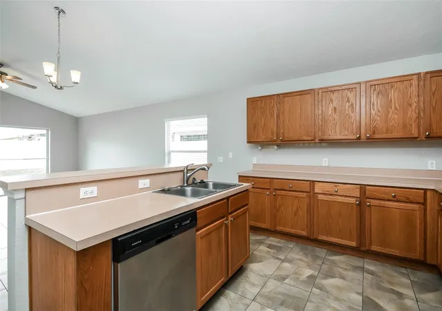 Photo 4 of Single family home for sale at 305 Weatherby Pl, Haines City, FL 33844 | MLS# C7531808 | Listing updated on 2026-10-10