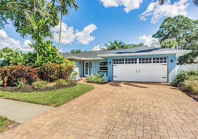 Photo 2 of Single family home for sale at 1241 Stony Brk Ln, Dunedin, FL 34698 | MLS# TB8556632 | Listing updated on 2026-10-23