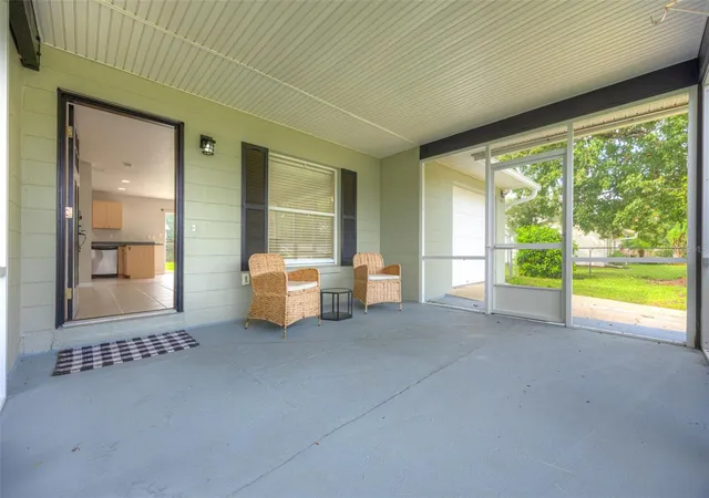 Photo 4 of Single family home for sale at 569 Sidney Dr, Lake Helen, FL 32744 | MLS# V4951740 | Listing updated on 2026-10-11