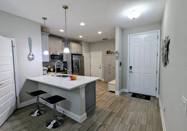 Photo 3 of Townhouse for sale at 2454 Foggy Crk Cir, Clearwater, FL 33764 | MLS# TB8556638 | Listing updated on 2026-10-15