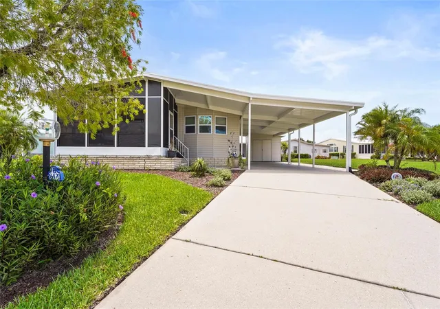 Condo for sale at 8470 Imperial Cir, PALMETTO, FL 34221 | MLS# A4709068