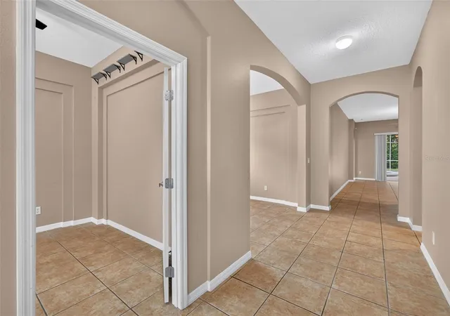 Photo 4 of Single family home for sale at 8484 Dover View Ln, Orlando, FL 32829 | MLS# OM733762 | Listing updated on 2026-10-16