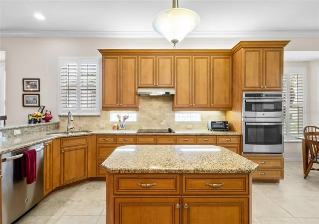 Photo 4 of Single family home for sale at 1821 Lancashire Dr, Venice, FL 34293 | MLS# N6146134 | Listing updated on 2026-10-10