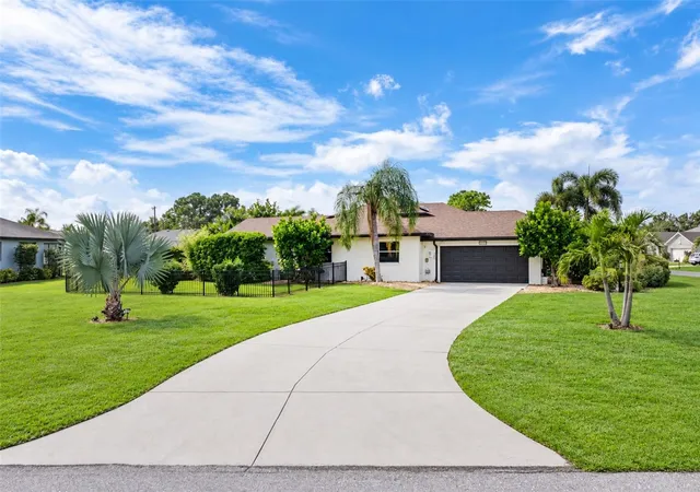 Photo 4 of Single family home for sale at 25179 Campos Dr, Punta Gorda, FL 33983 | MLS# C7531813 | Listing updated on 2026-10-13