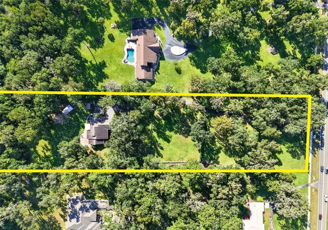 Photo 3 of Single family home for sale at 8301 Sw 24th Avenue, Gainesville, FL 32607 | MLS# GC544080 | Listing updated on 2026-10-14