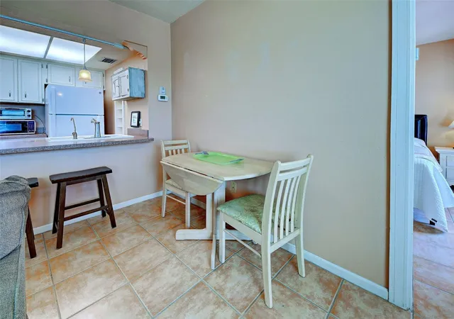 Photo 4 of Condo for sale at 238 Tampa Ave W #15C/314, Venice, FL 34285 | MLS# N6146135 | Listing updated on 2026-10-17