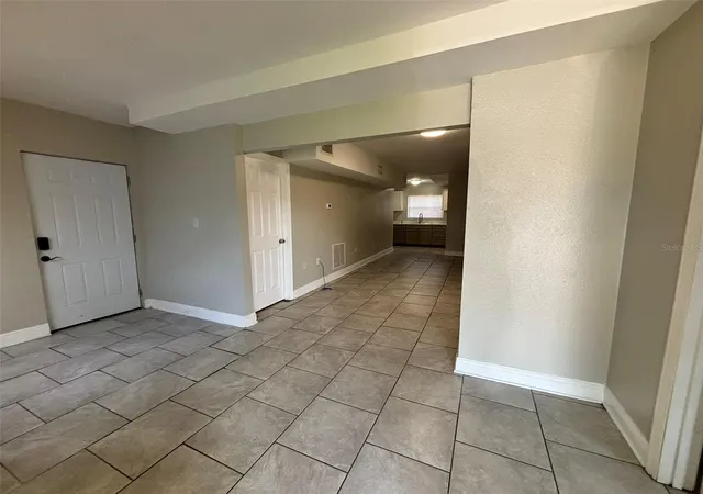 Photo 3 of Multi family home for sale at 1025 E Main St, Bartow, FL 33830 | MLS# L4965665 | Listing updated on 2026-10-11