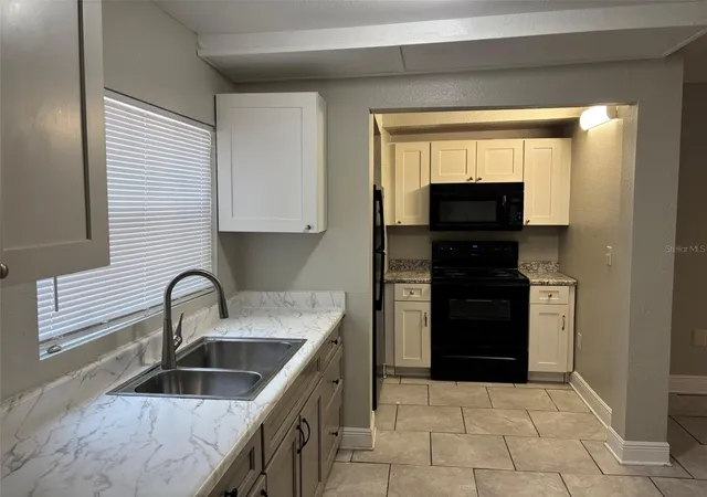 Listing Photo 5 - Condo for sale in building located at 1025 E Main St, BARTOW, FL 33830