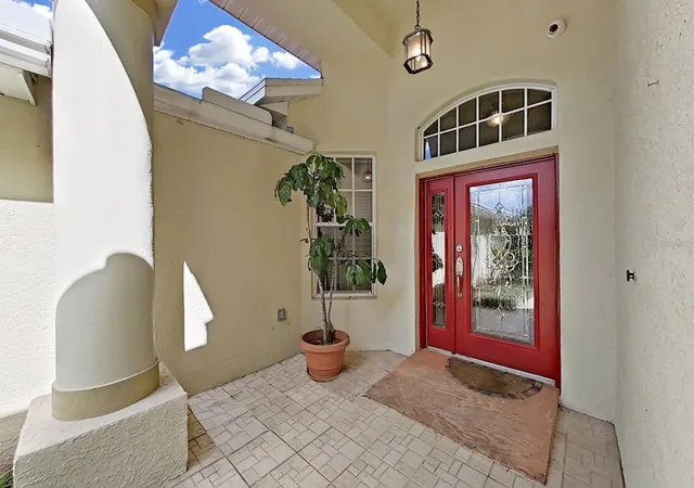 Photo 4 of Single family home for sale at 14915 Devonshire Woods Pl, Tampa, FL 33624 | MLS# TB8556665 | Listing updated on 2026-10-25