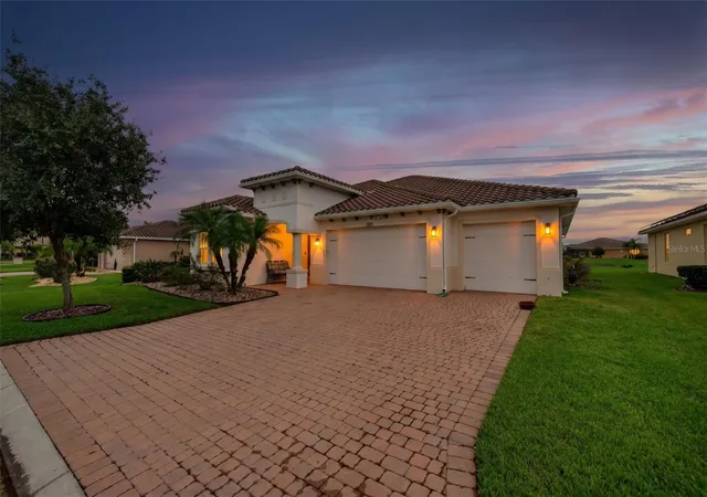 Single family home for sale at 555 Tapatio Ln, Kissimmee, FL 34759 | MLS# O6448734