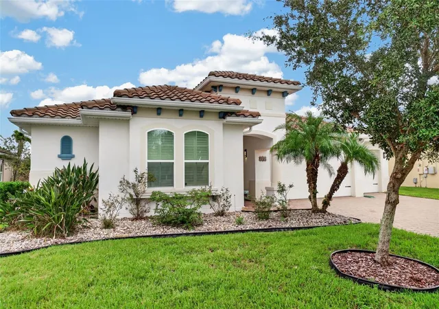 Photo 3 of Single family home for sale at 555 Tapatio Ln, Kissimmee, FL 34759 | MLS# O6448734 | Listing updated on 2026-10-16