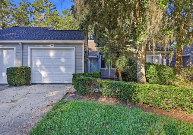 Photo 2 of Townhouse for sale at 916 Nw 124th Drive, Newberry, FL 32669 | MLS# GC544081 | Listing updated on 2026-10-14