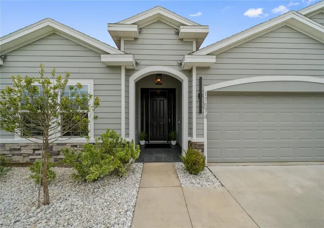 Photo 3 of Single family home for sale at 17574 Nw 173rd Road, Alachua, FL 32615 | MLS# GC544082 | Listing updated on 2026-10-10
