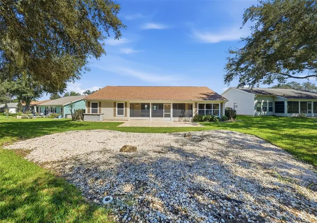 Photo 3 of Single family home for sale at 24809 Riverboat Bnd, Leesburg, FL 34748 | MLS# G5118885 | Listing updated on 2026-10-20