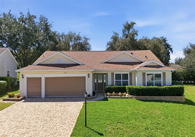 Photo 2 of Single family home for sale at 24809 Riverboat Bnd, Leesburg, FL 34748 | MLS# G5118885 | Listing updated on 2026-10-20