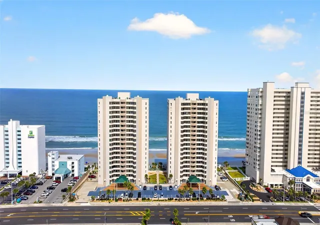 Photo 3 of Condo for sale at 3311 S Atlantic Ave #302, Daytona Beach, FL 32118 | MLS# V4951743 | Listing updated on 2026-10-14