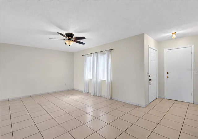 Photo 4 of Single family home for sale at 4712 Stony Brk Ln, Orlando, FL 32808 | MLS# S5159230 | Listing updated on 2026-10-13