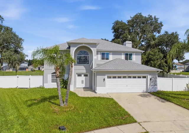 Photo 1 of Single family home for sale at 207 Redwood Bark Trl, Kissimmee, FL 34758 | MLS# O6448744 | Listing updated on 2026-10-10