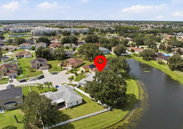 Photo 3 of Single family home for sale at 207 Redwood Bark Trl, Kissimmee, FL 34758 | MLS# O6448744 | Listing updated on 2026-10-10