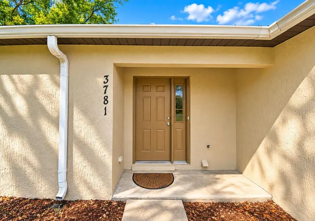 Photo 2 of Multi family home for sale at 3779 Red Oak Ct, Lake Wales, FL 33898 | MLS# P4940120 | Listing updated on 2026-10-14