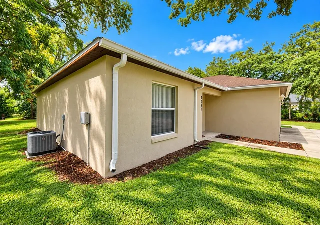 Photo 3 of Multi family home for sale at 3779 Red Oak Ct, Lake Wales, FL 33898 | MLS# P4940120 | Listing updated on 2026-10-14