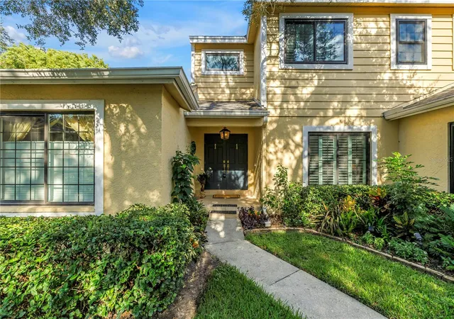 Photo 1 of Townhouse for sale at 868 Glades Ct Ne, Saint Petersburg, FL 33702 | MLS# TB8556673 | Listing updated on 2026-10-22