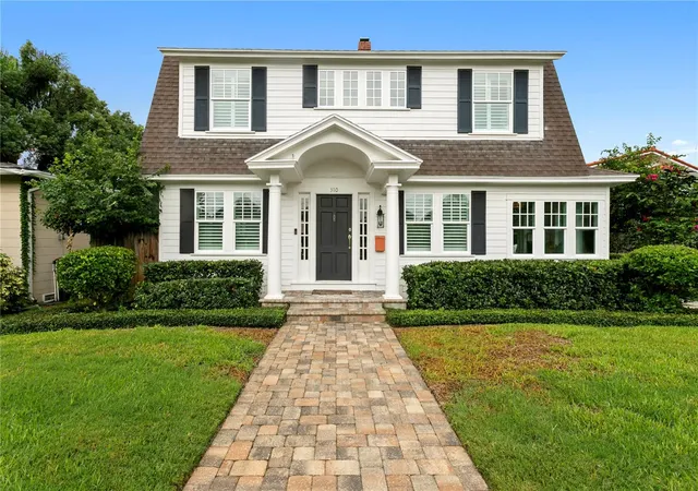 Photo 1 of Single family home for sale at 310 26th Avenue N, Saint Petersburg, FL 33704 | MLS# TB8556677 | Listing updated on 2026-10-12