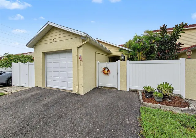 Photo 1 of Single family home for sale at 2771 Summerdale Dr #7, Clearwater, FL 33761 | MLS# TB8556687 | Listing updated on 2026-10-10