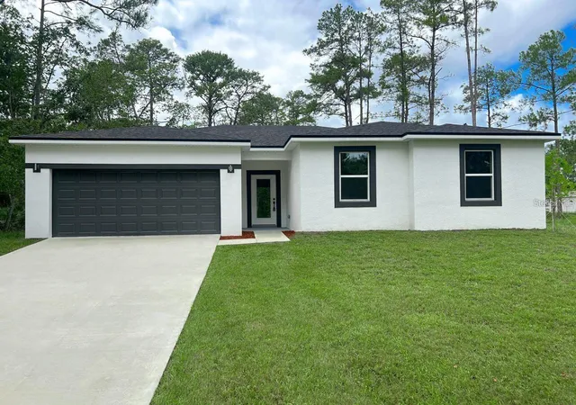 Single family home for sale at 1580 East Pkwy, DELAND, FL 32724 | MLS# S5159234