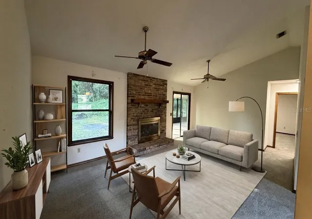 Photo 2 of Single family home for sale at 107 Hunter Point Ct, Debary, FL 32713 | MLS# O6448767 | Listing updated on 2026-10-10