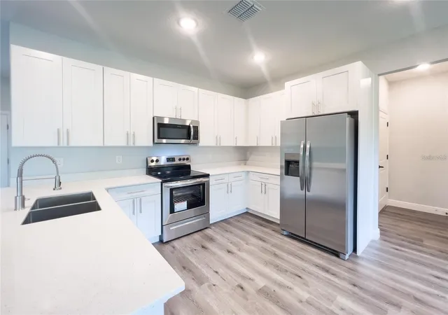 Photo 3 of Single family home for sale at 1045 9th Avenue, Deland, FL 32724 | MLS# S5159237 | Listing updated on 2026-10-10