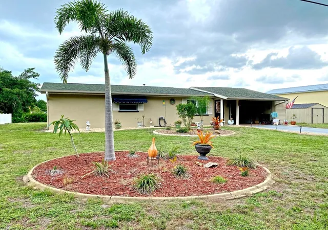 Single family home for sale at 1120 Lampp Dr, ENGLEWOOD, FL 34223 | MLS# A4709089